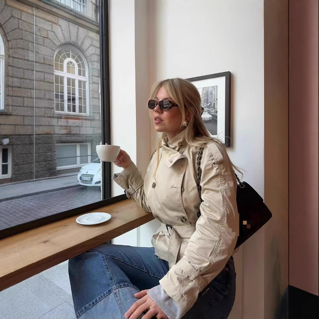 Sophia - Chic Double-Breasted Short Trench Coat