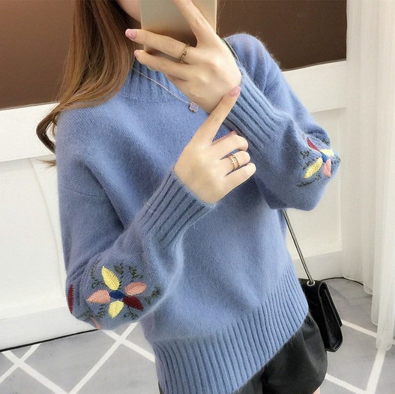 Olivia - Loose Embroidered Knitwear