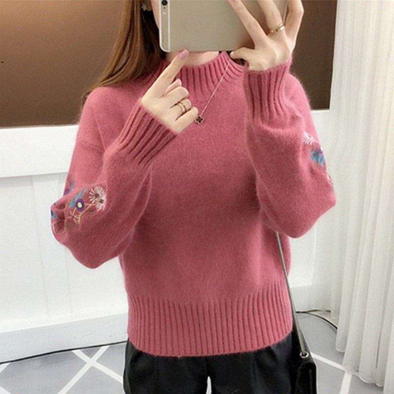 Olivia - Loose Embroidered Knitwear