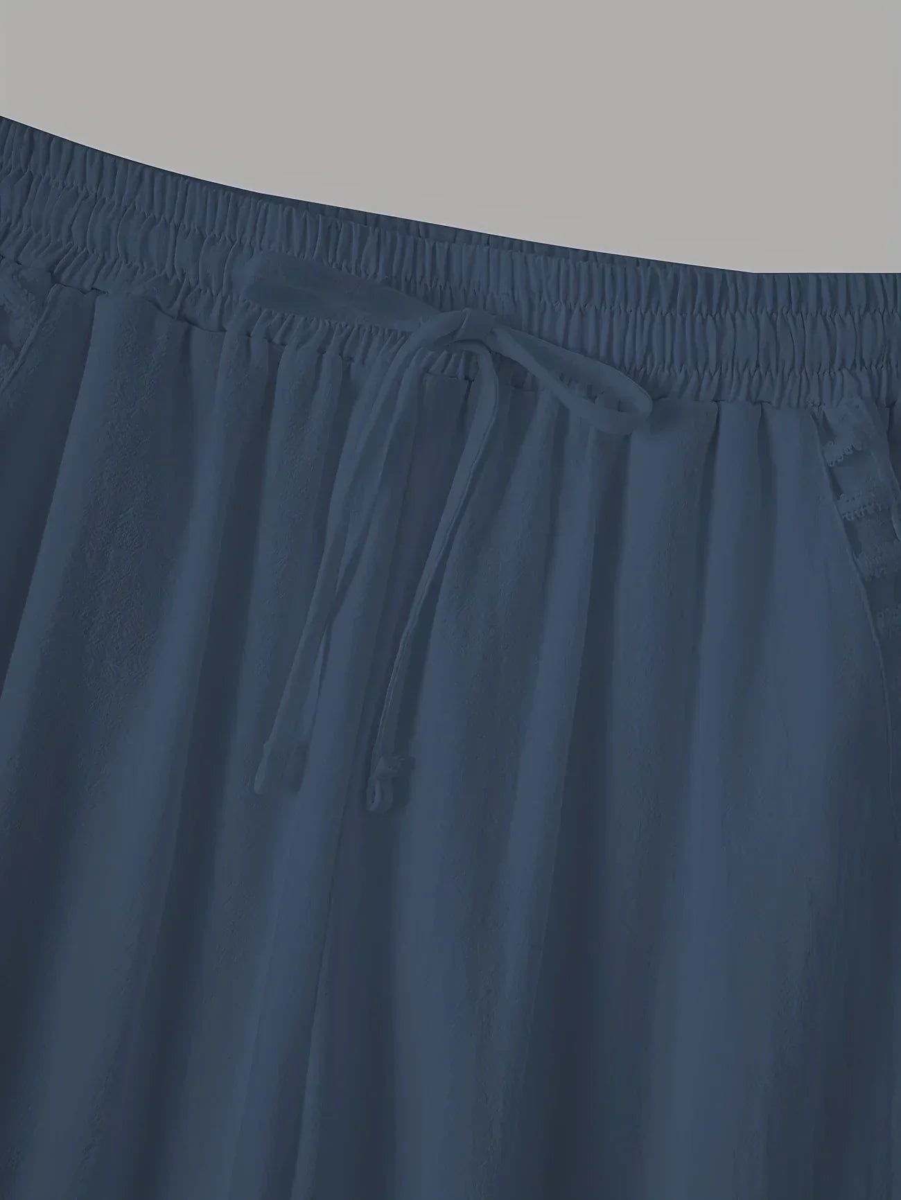 Tracey - Chic Cropped Pants